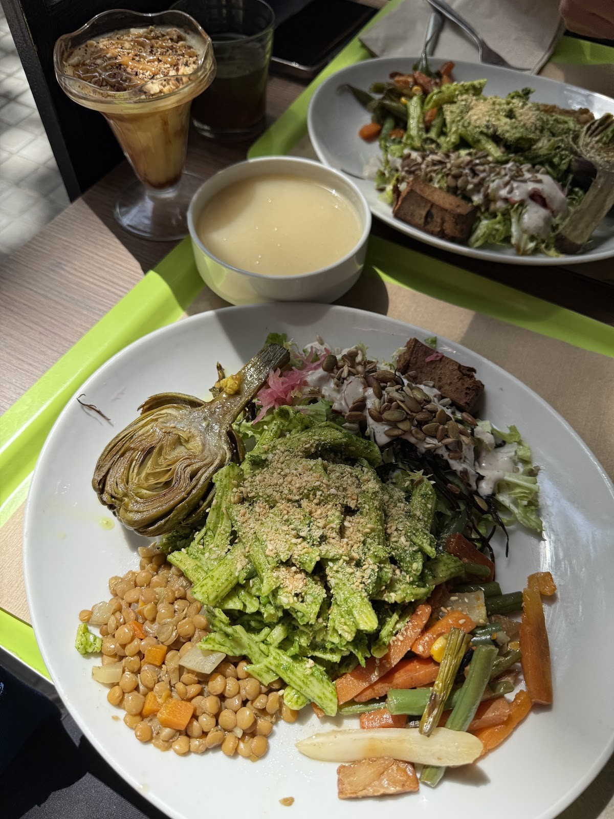 Restaurant Macrobiòtic Zen: food & drinks