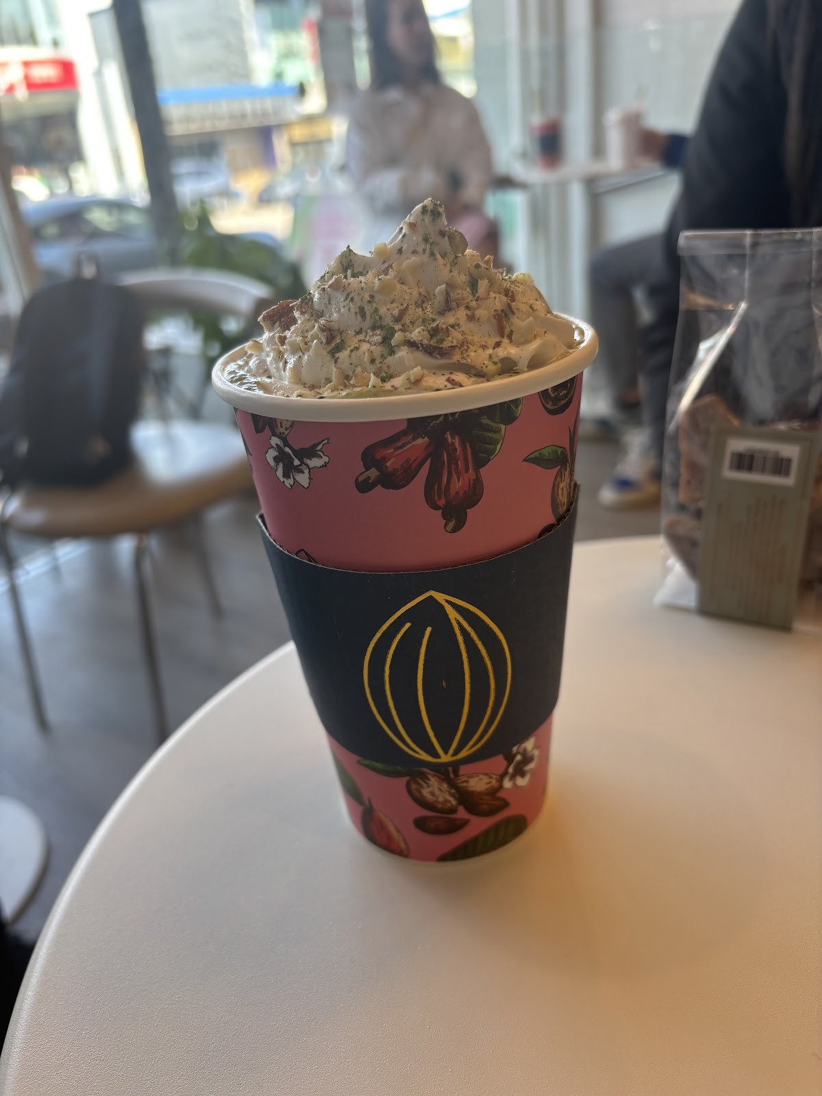 NUTTEA: food & drinks