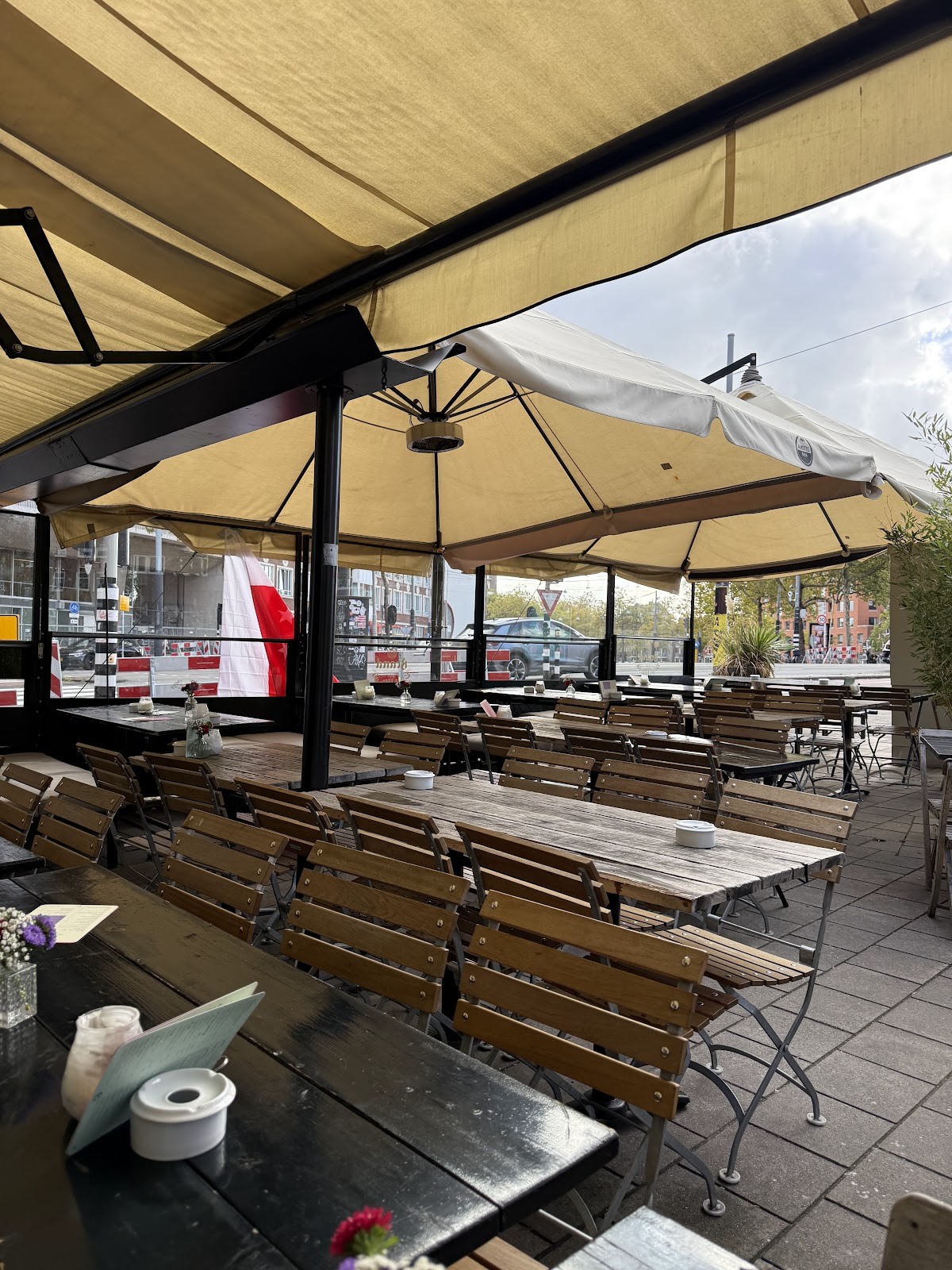 Bar Kosta | Food & Drinks: the place