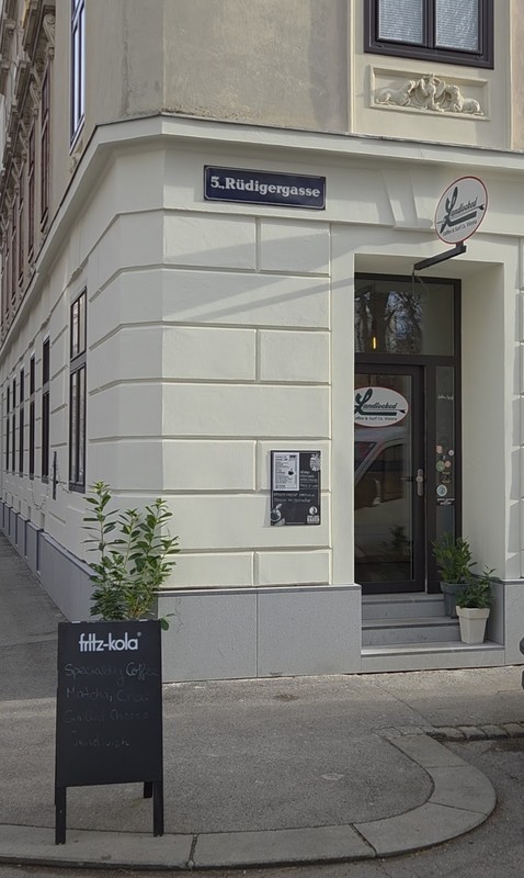 Landlocked - Coffee and Surf Co. Vienna: photo 4