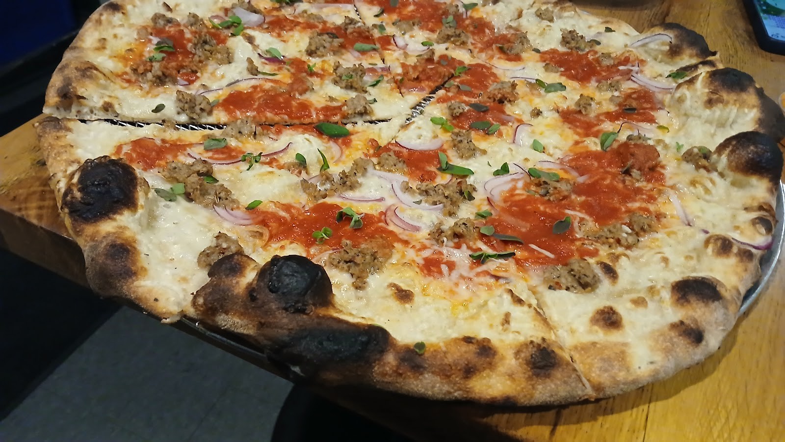 20th Street Pizza: food & drinks