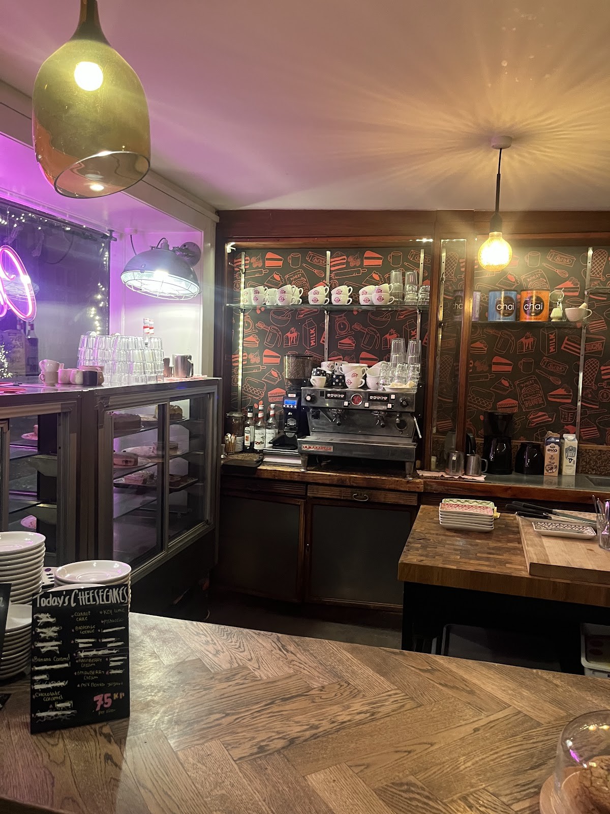 Bertels Salon: the place