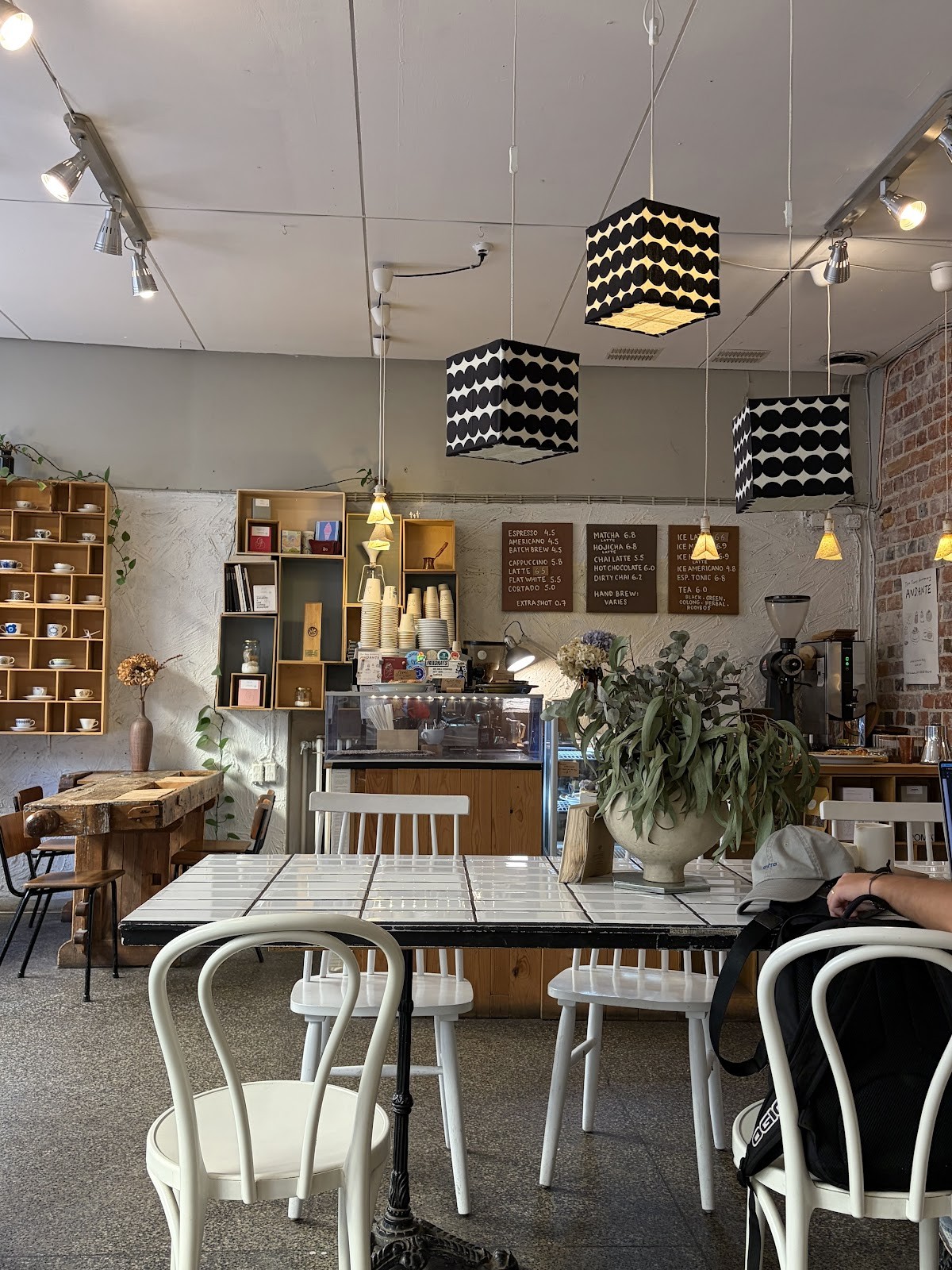 Andante Coffee: the place