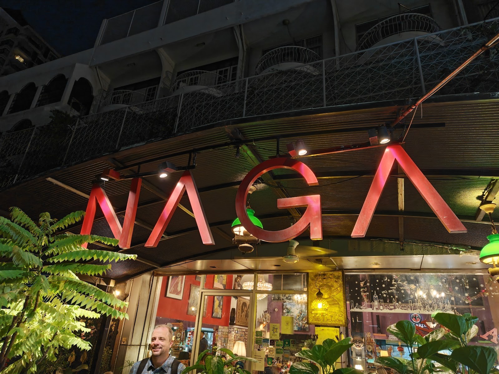 Naga Cafe: the place