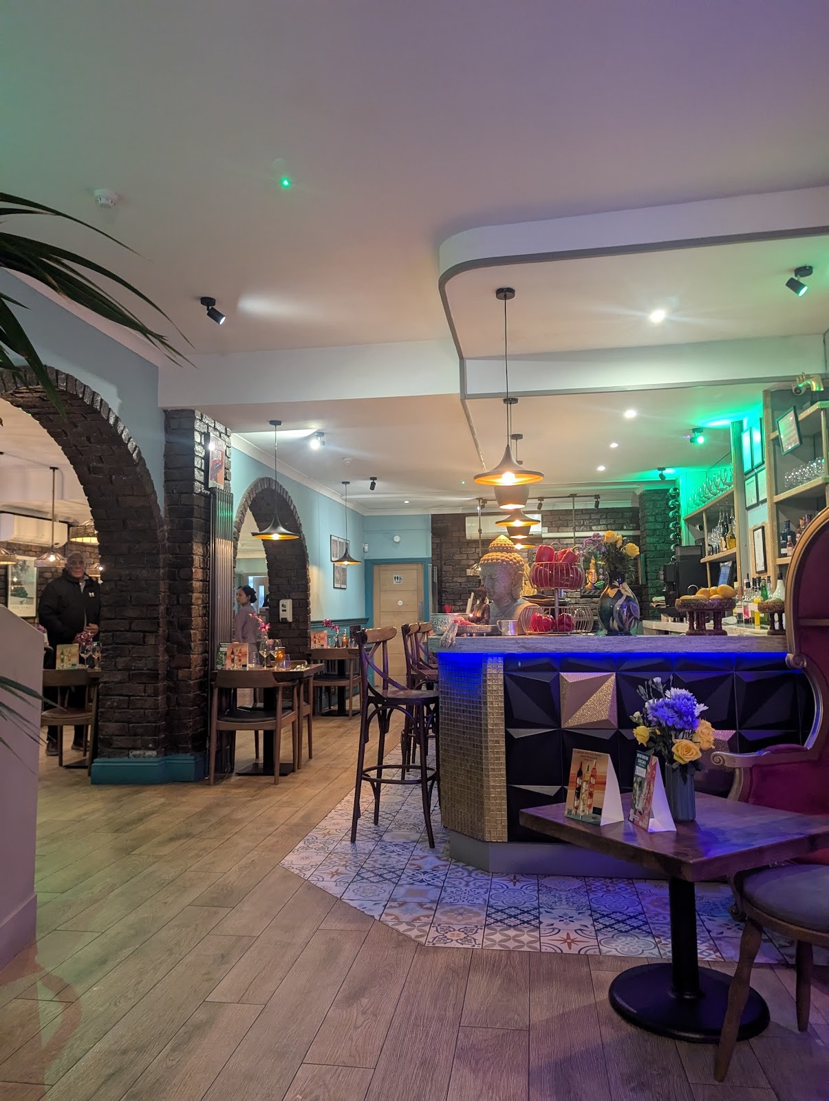 Lemongrass Thai bar and restaurant Ltd: the place