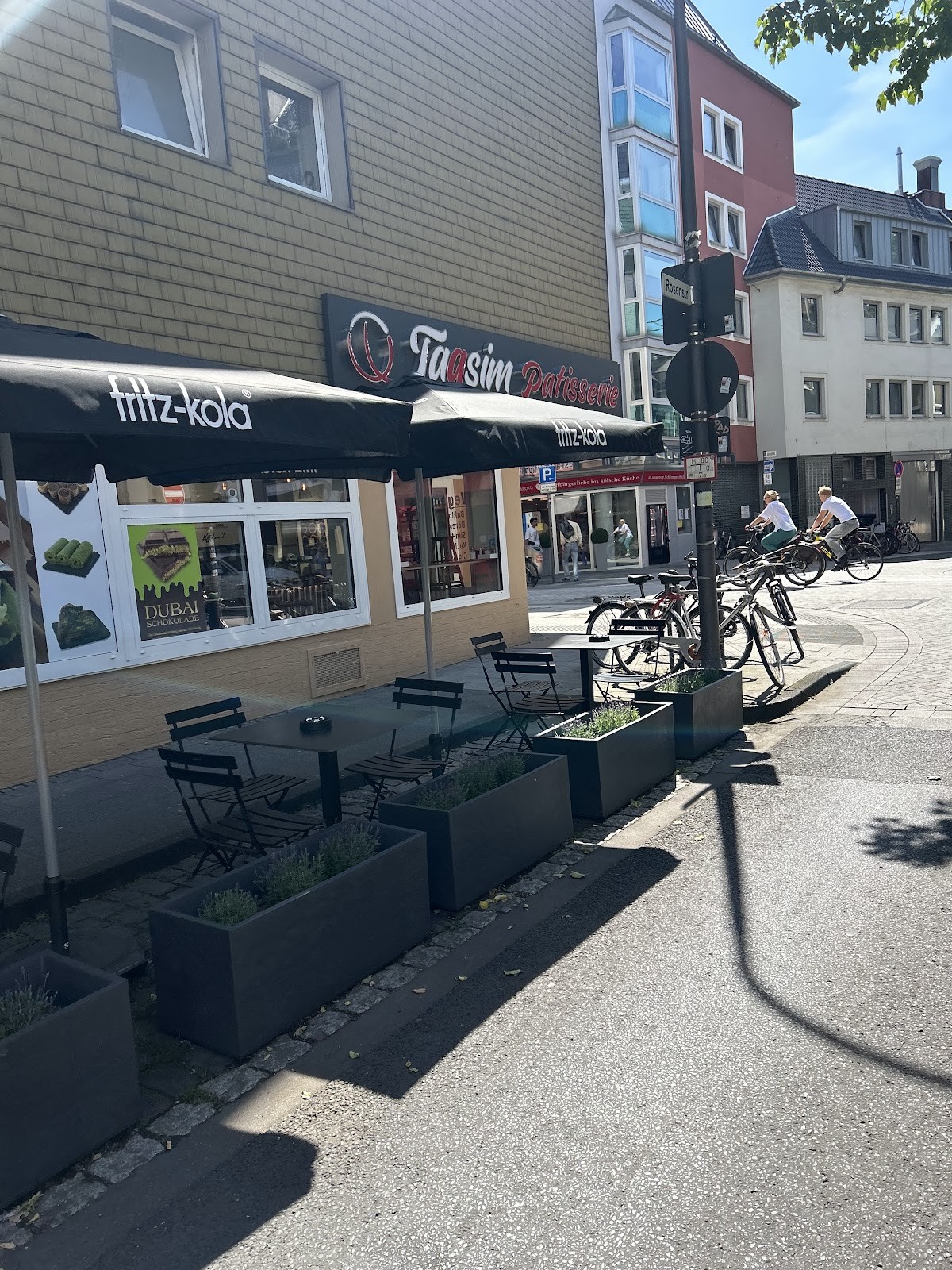 Taqsim Patisserie: the place