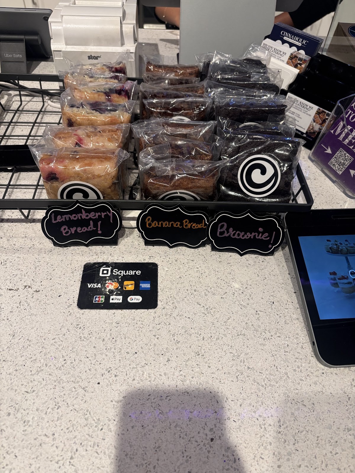 Cinnaholic: food & drinks