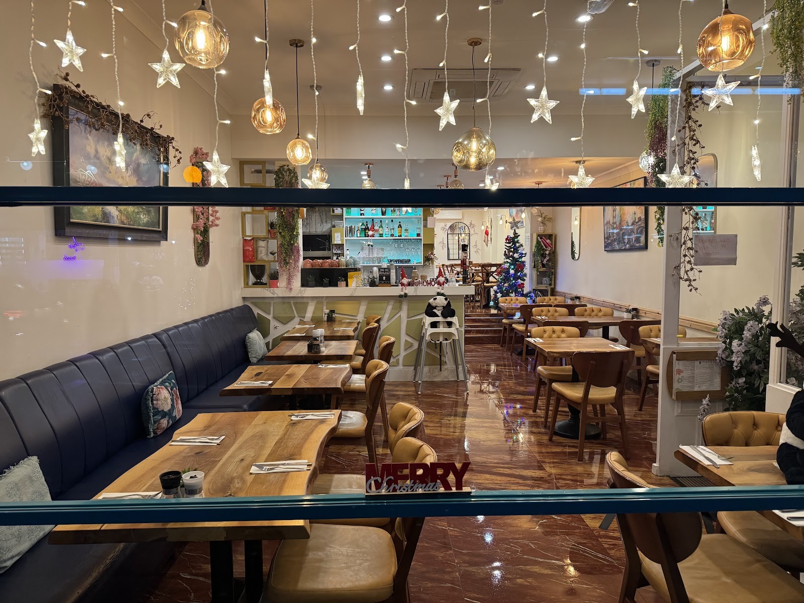 Coast Bar Grill: the place