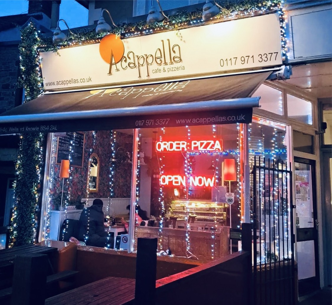 A cappella cafe, pizzeria & trattoria: the place