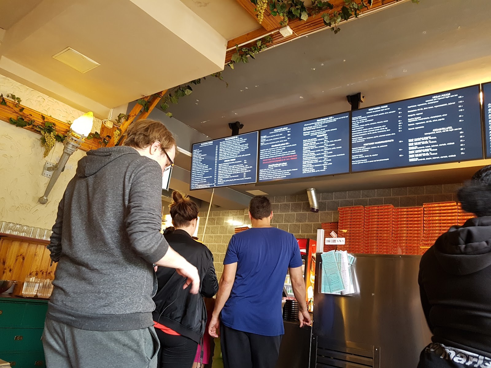 Tellus Pizza: the place