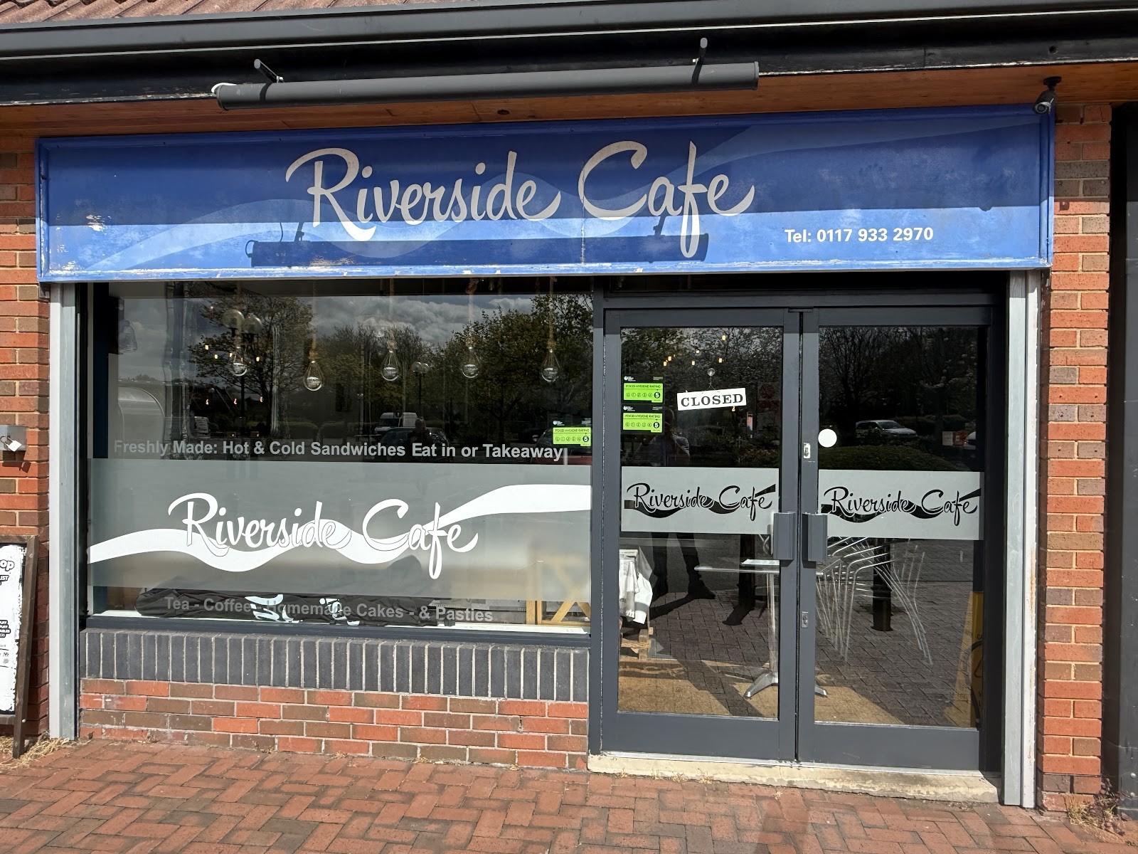 Riverside Café: the place