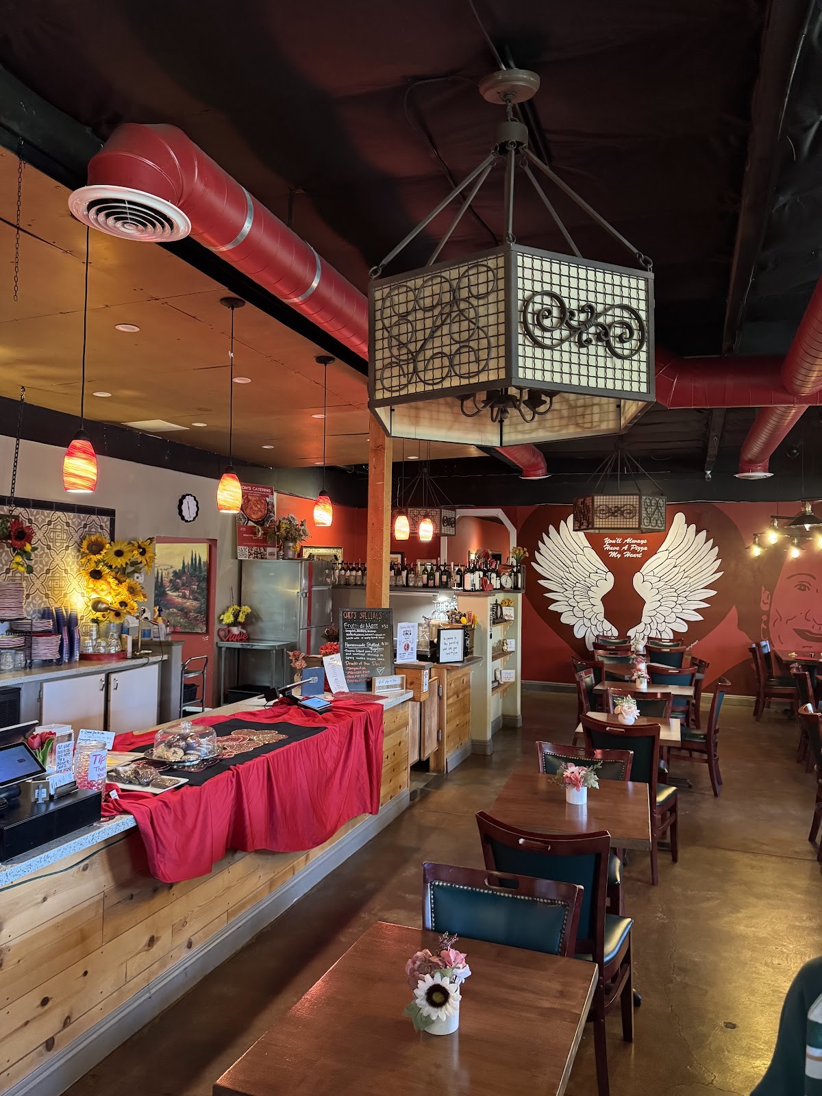 MOM'S Pizza & Pasta: the place
