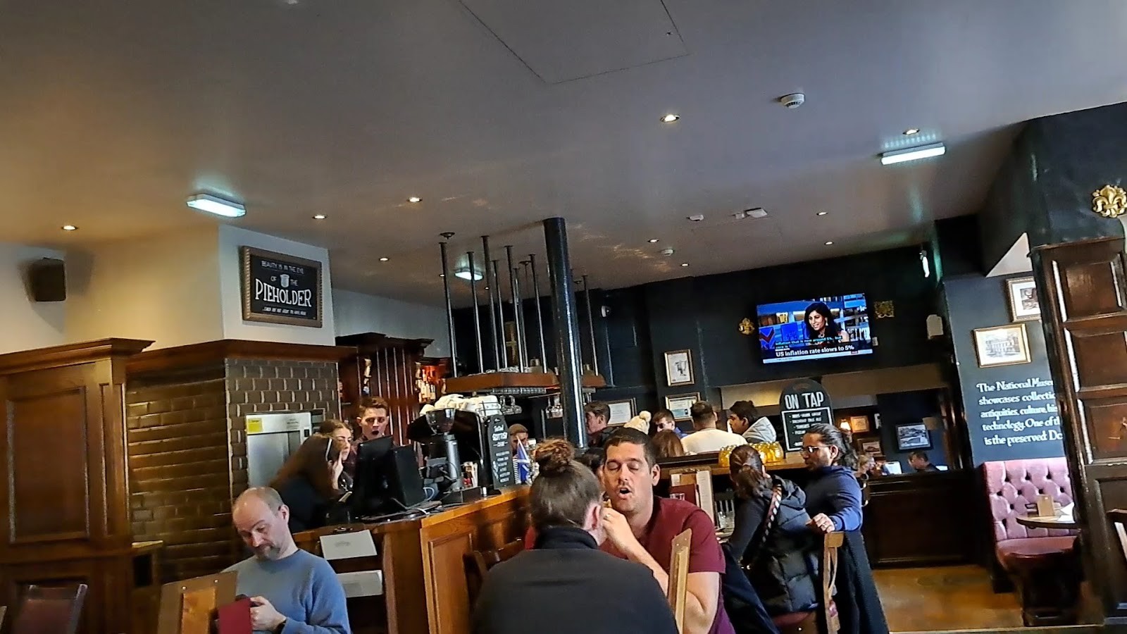 Greyfriars Bobby's Bar: the place