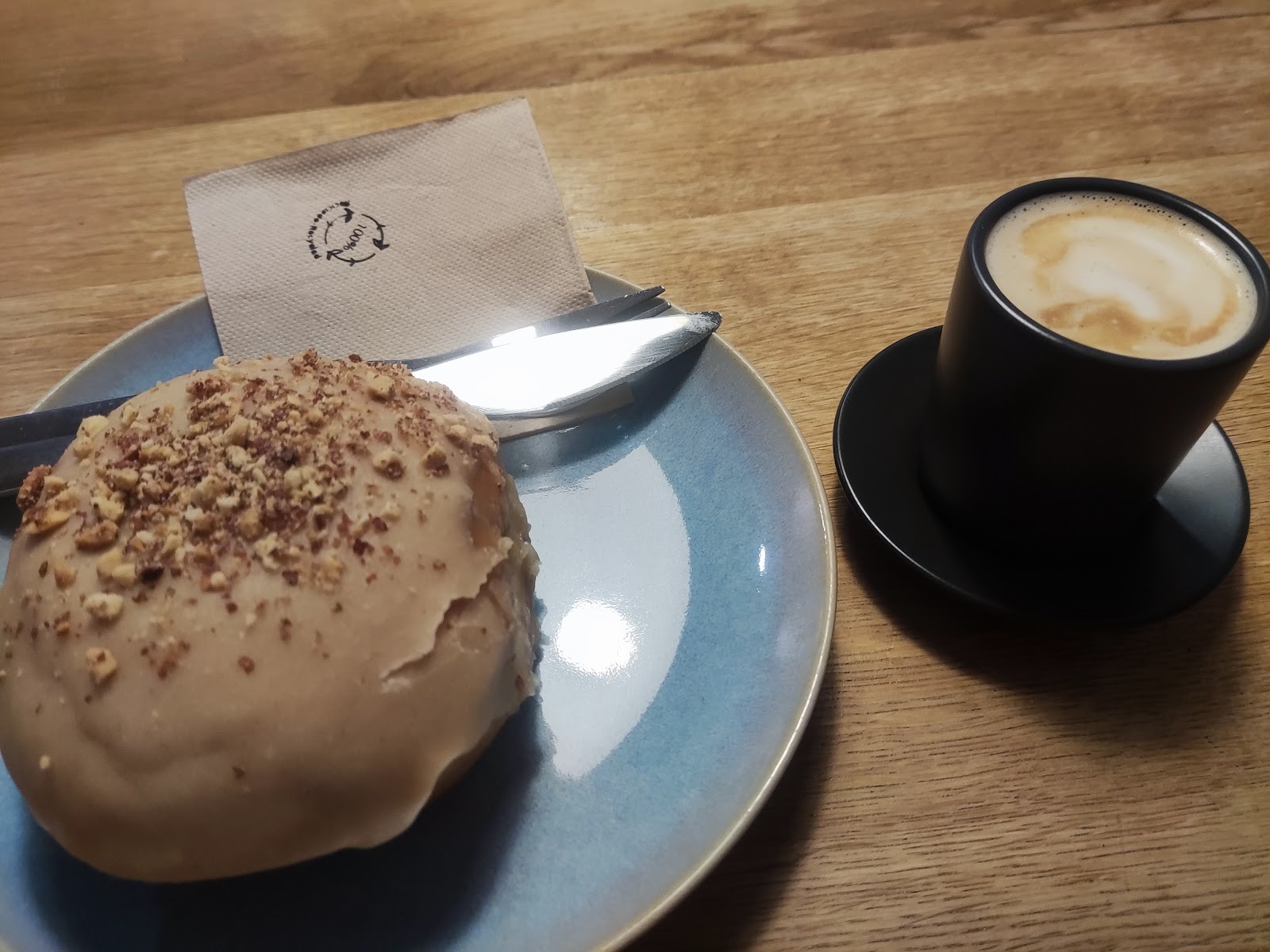 Delish Vegan Doughnuts: food & drinks