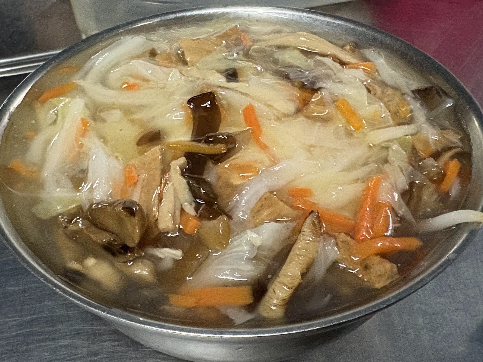 Shuang Lian Vegetarian: food & drinks