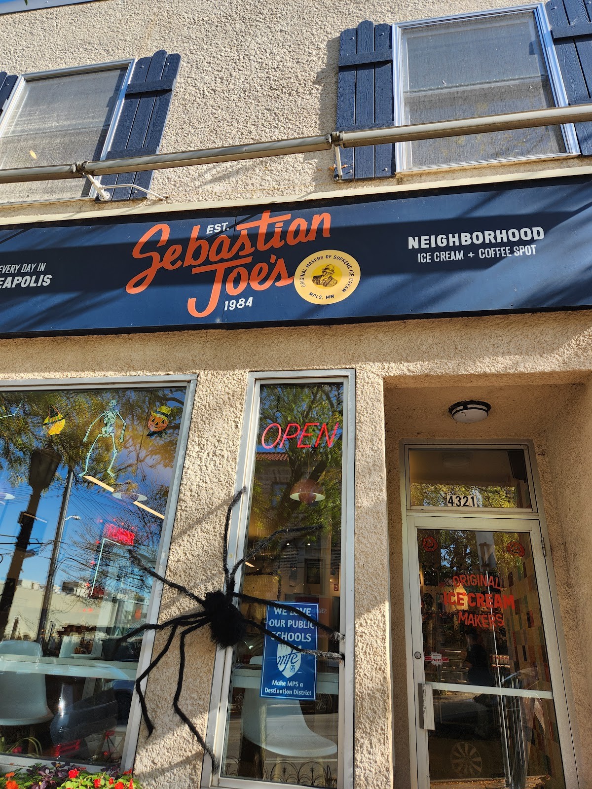 Sebastian Joe's Ice Cream Shop: the place