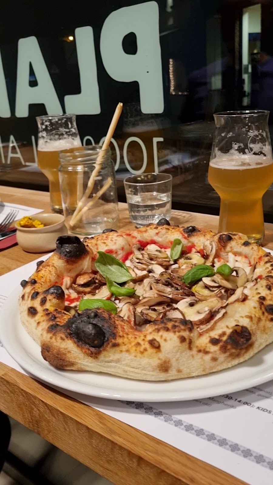 Plant A Pizza: food & drinks