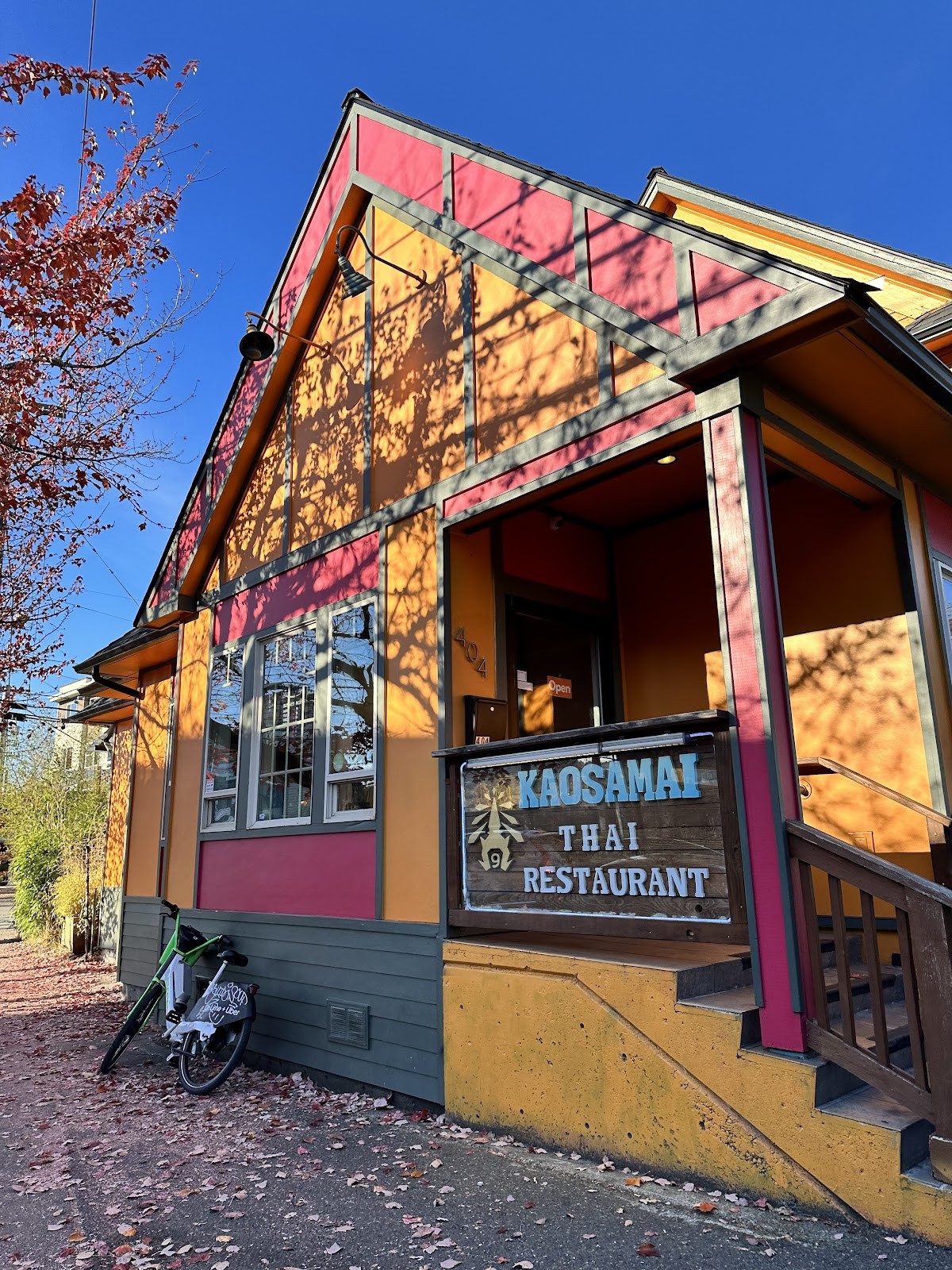 Kaosamai Thai Restaurant: the place