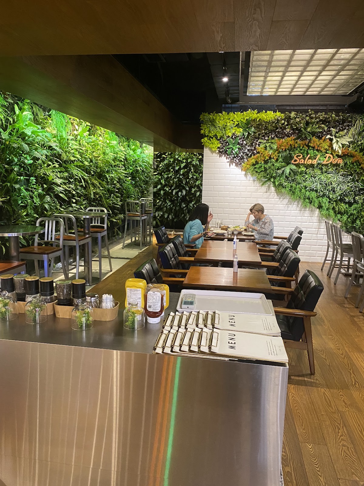 Salad Den: the place