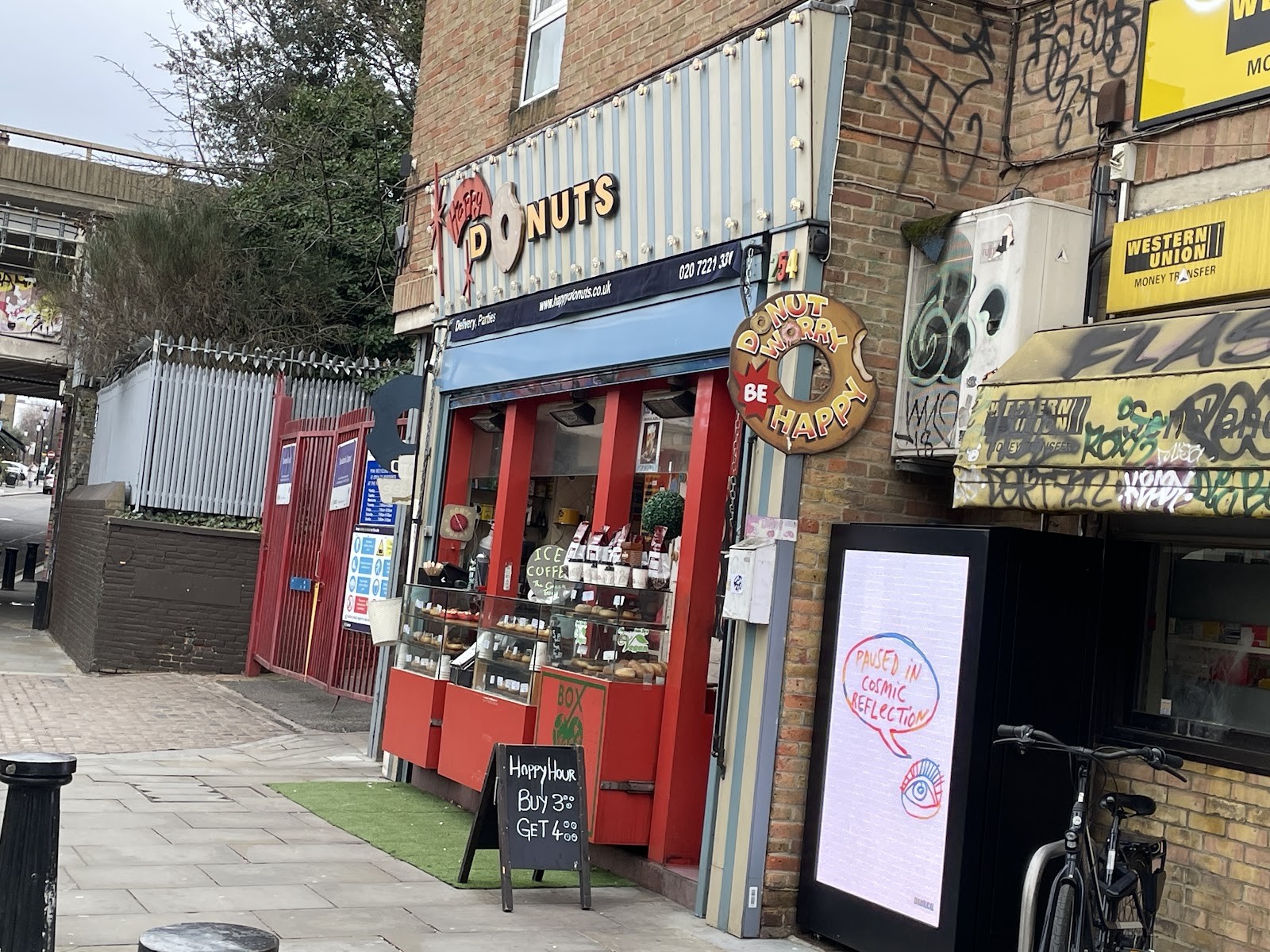 Happy Donuts: the place