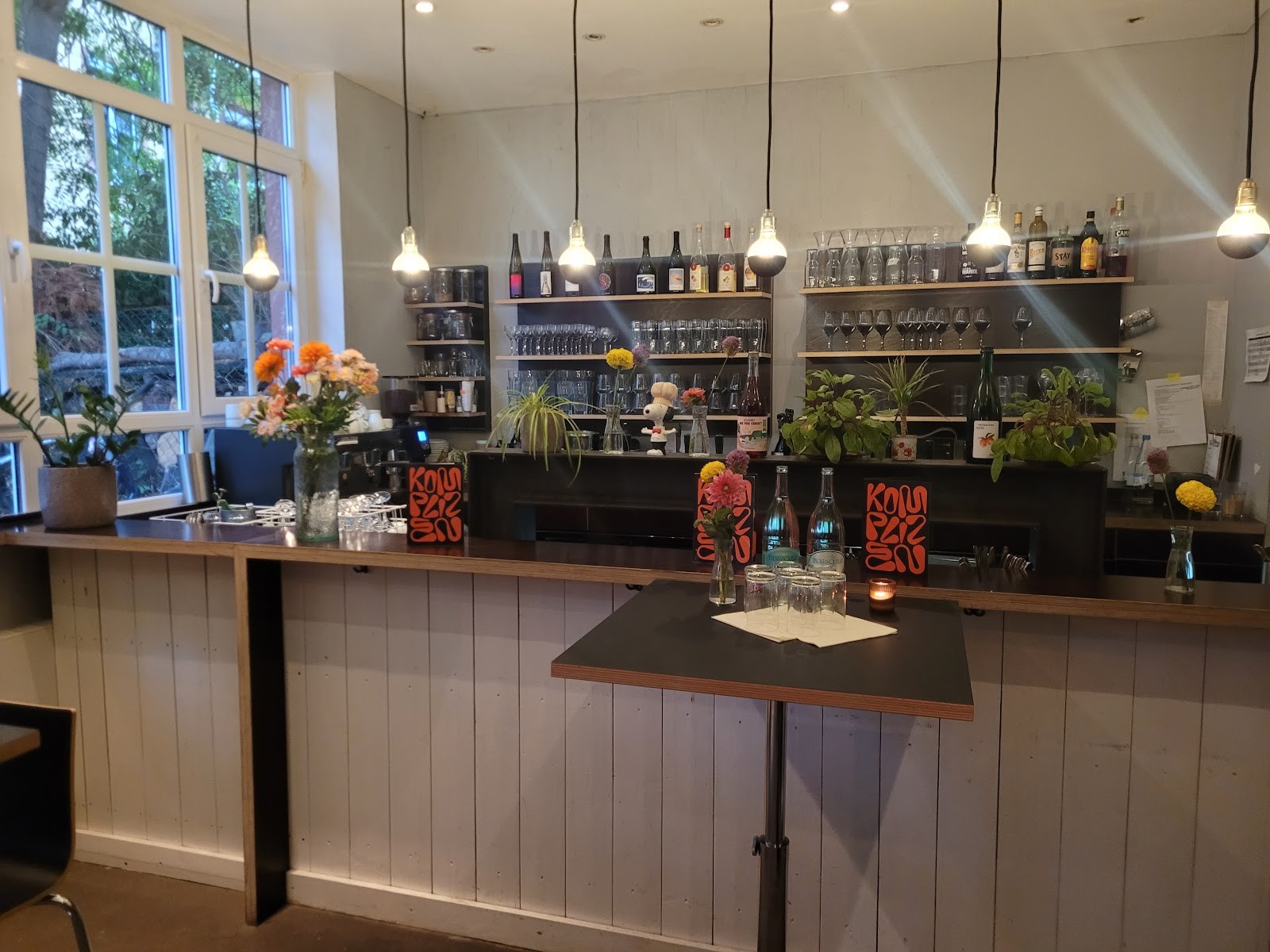 KOMPLIZEN | Restaurant Frankfurt: the place