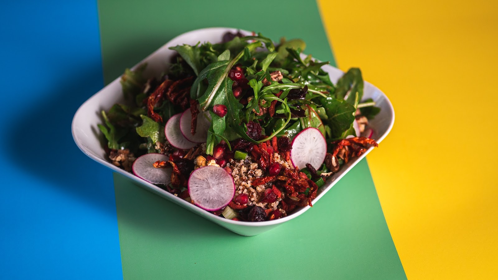 Lia's Kitchen - 100% Vegan: food & drinks