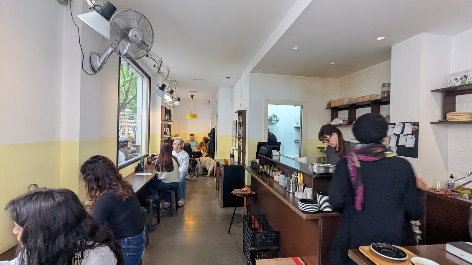 Los Picos Café: the place