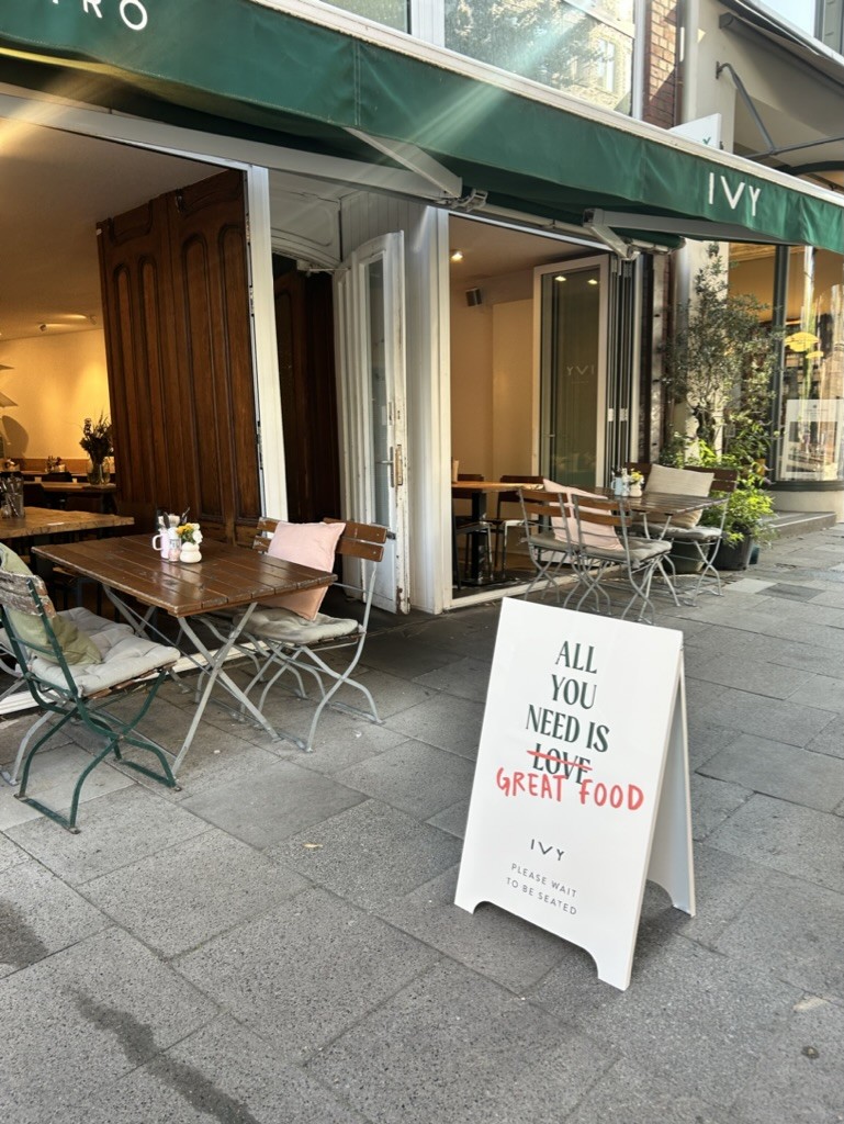 Bistro Ivy – vegetarisch, veganes Frühstück & Mittagessen: the place
