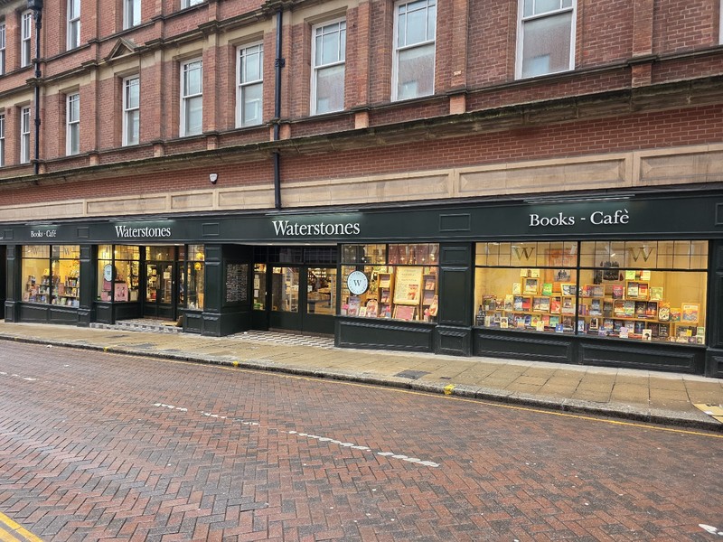 Waterstones: photo