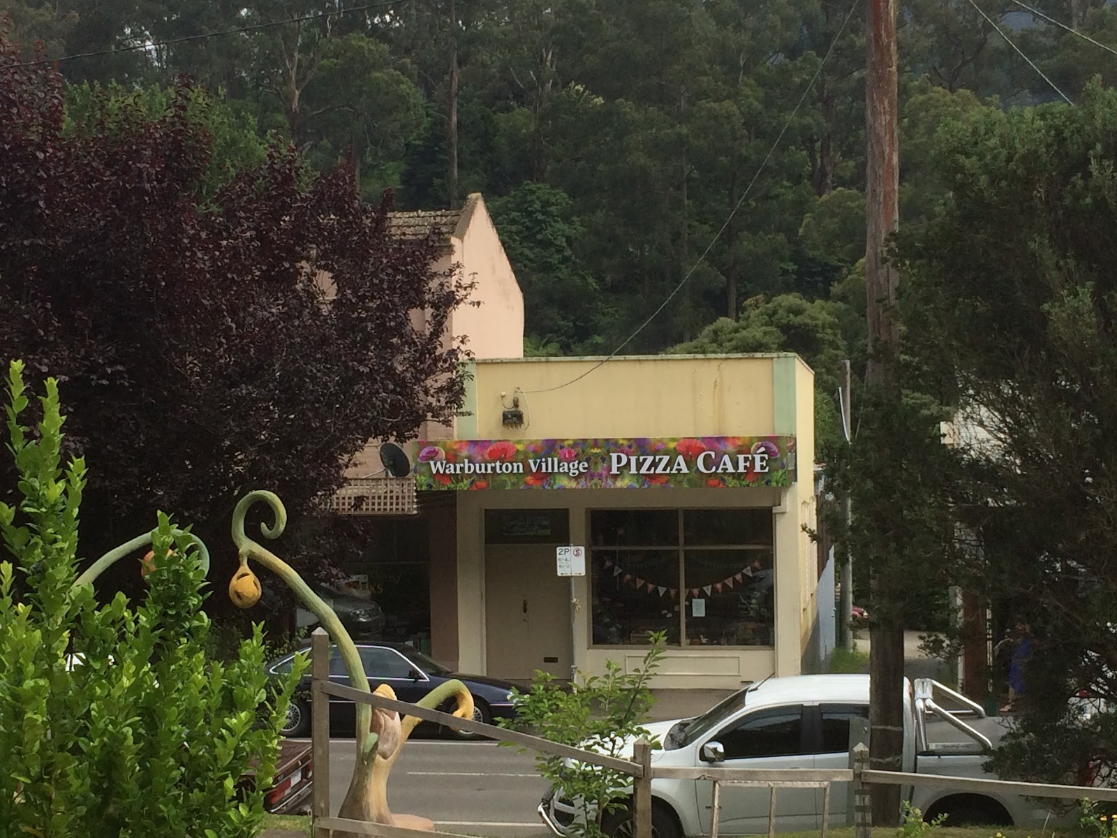 Warburton Village Pizza Cafe: the place