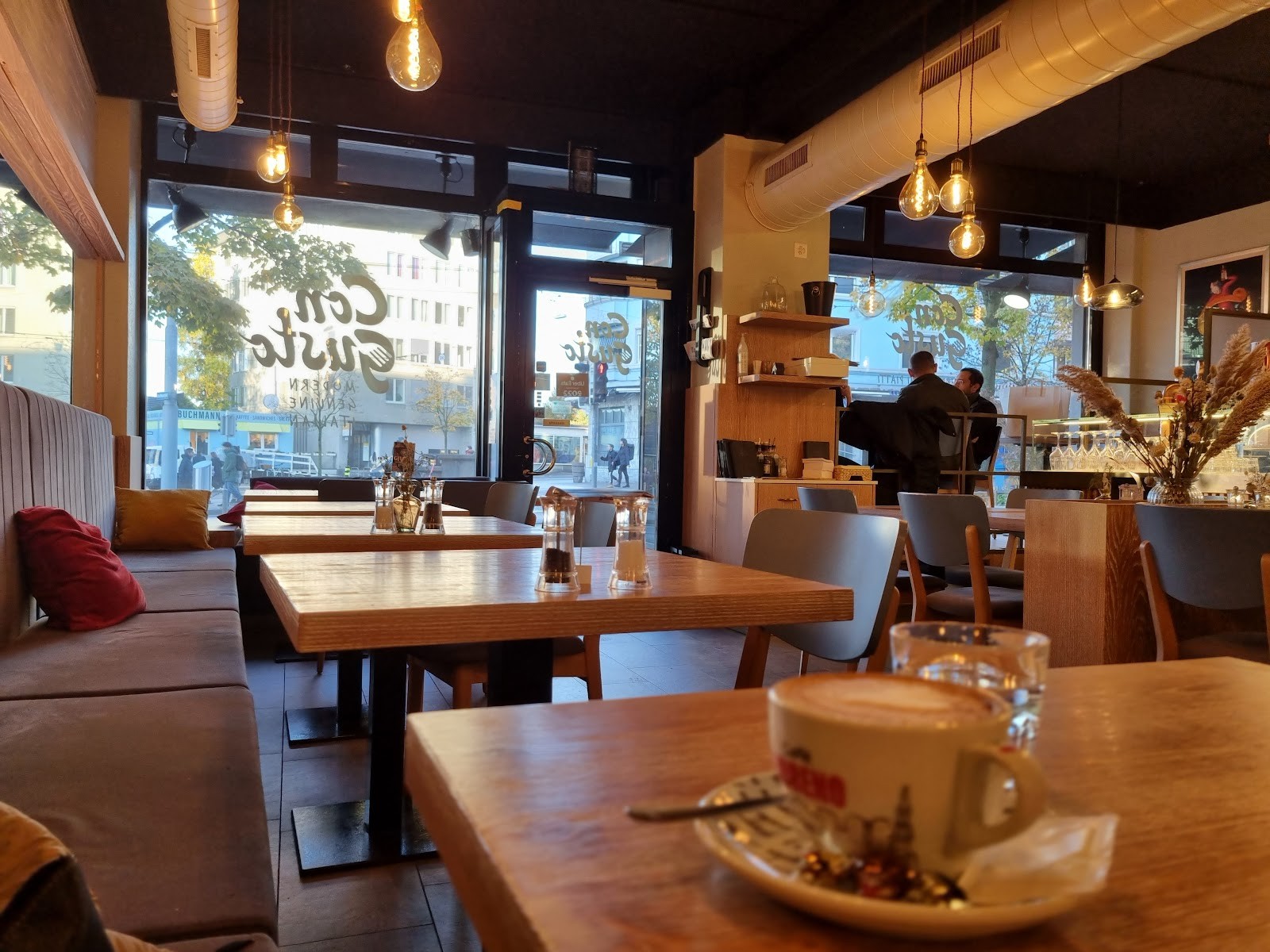 Con Gusto Schaffhauserplatz: the place
