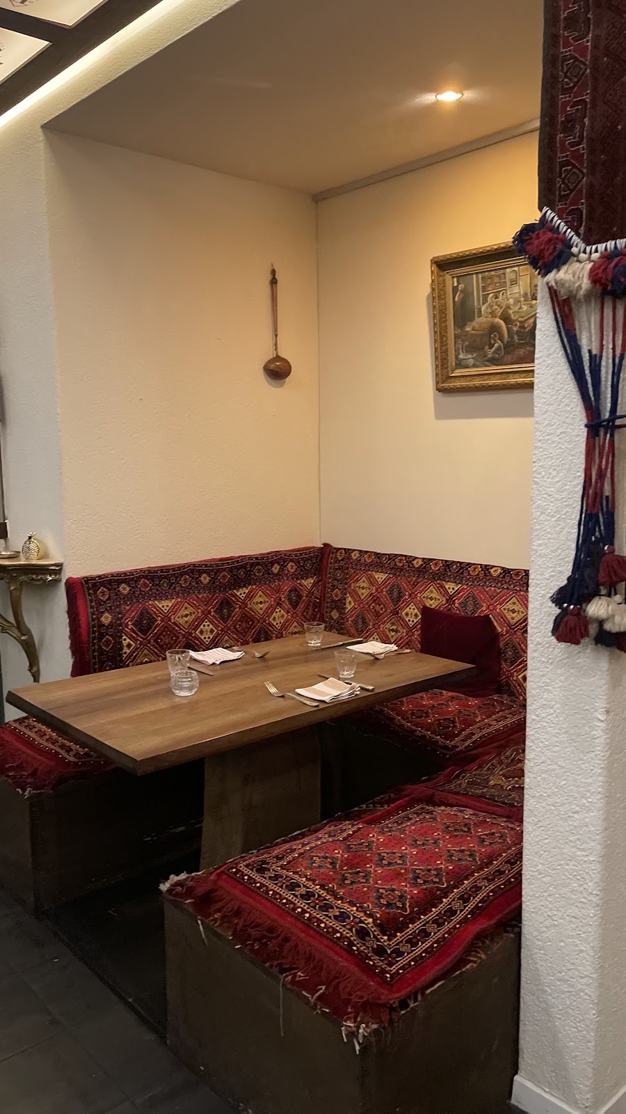 Afghan Anar Hottingen: the place