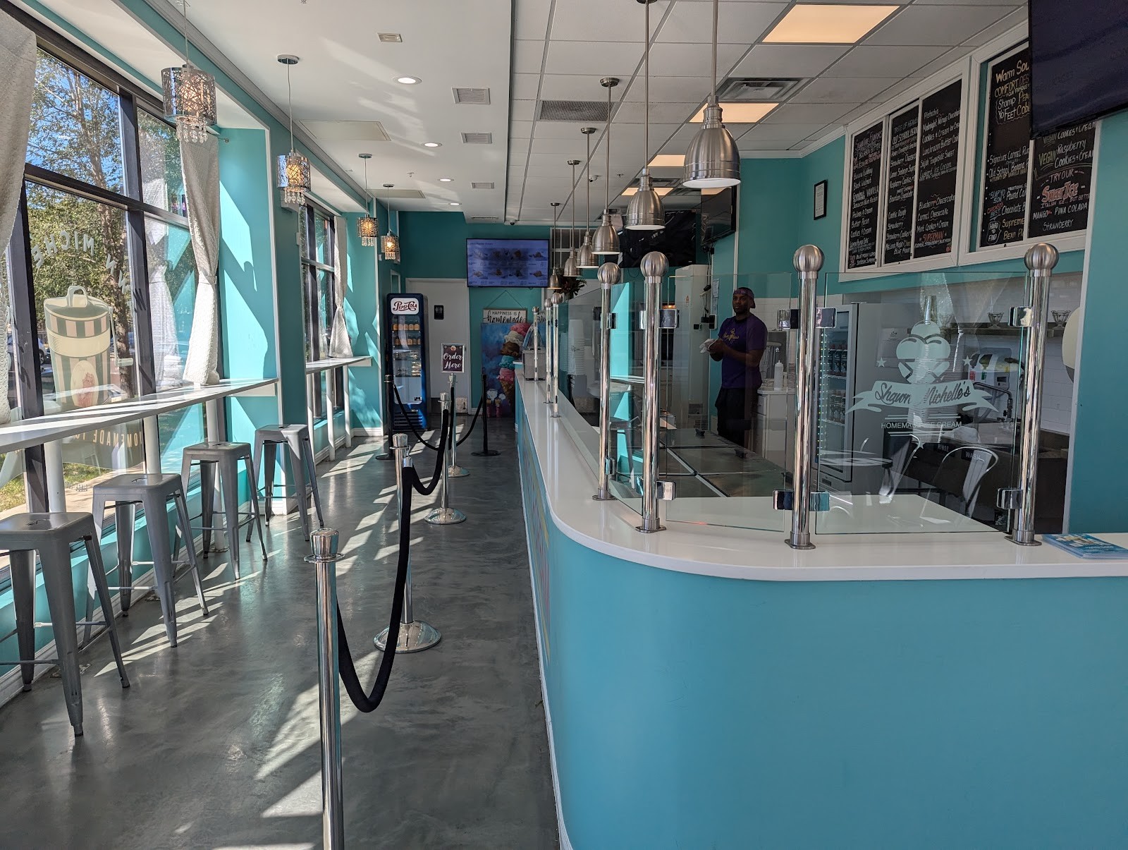 Shawn Michelle's Homemade Ice Cream Bronzeville: the place
