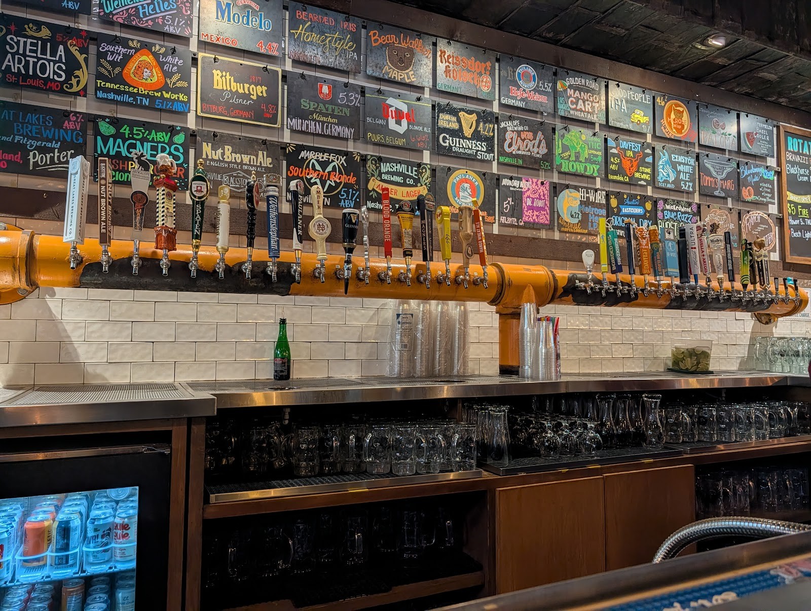 Von Elrod's Beer Hall & Kitchen: the place