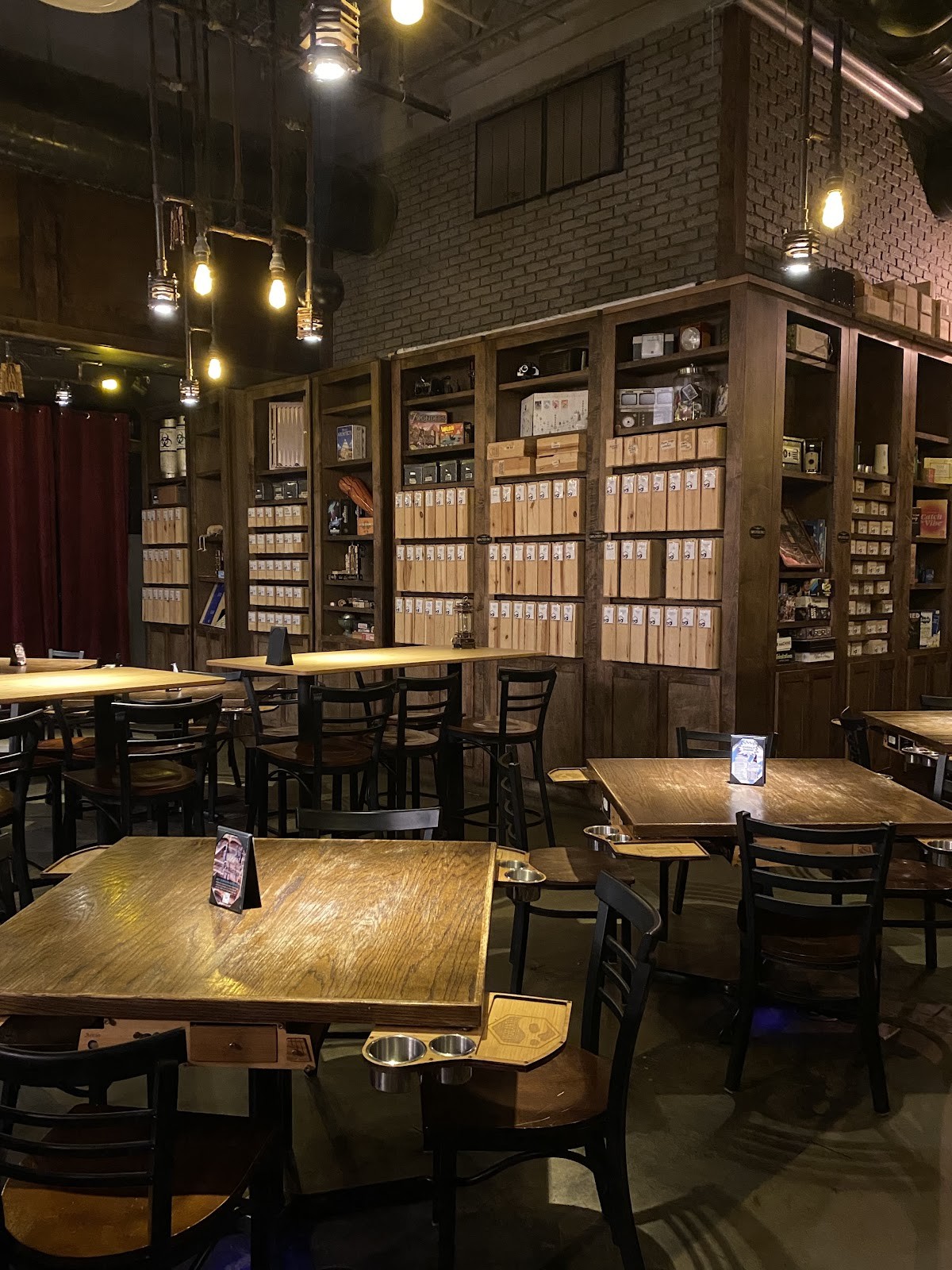 Vigilante Gastropub & Games: the place