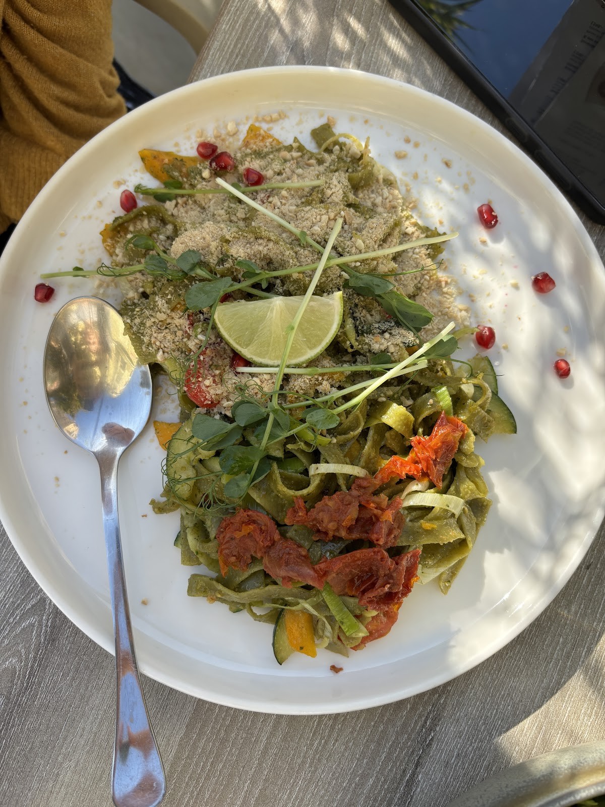 HAPPY BEAN bistro & café: food & drinks
