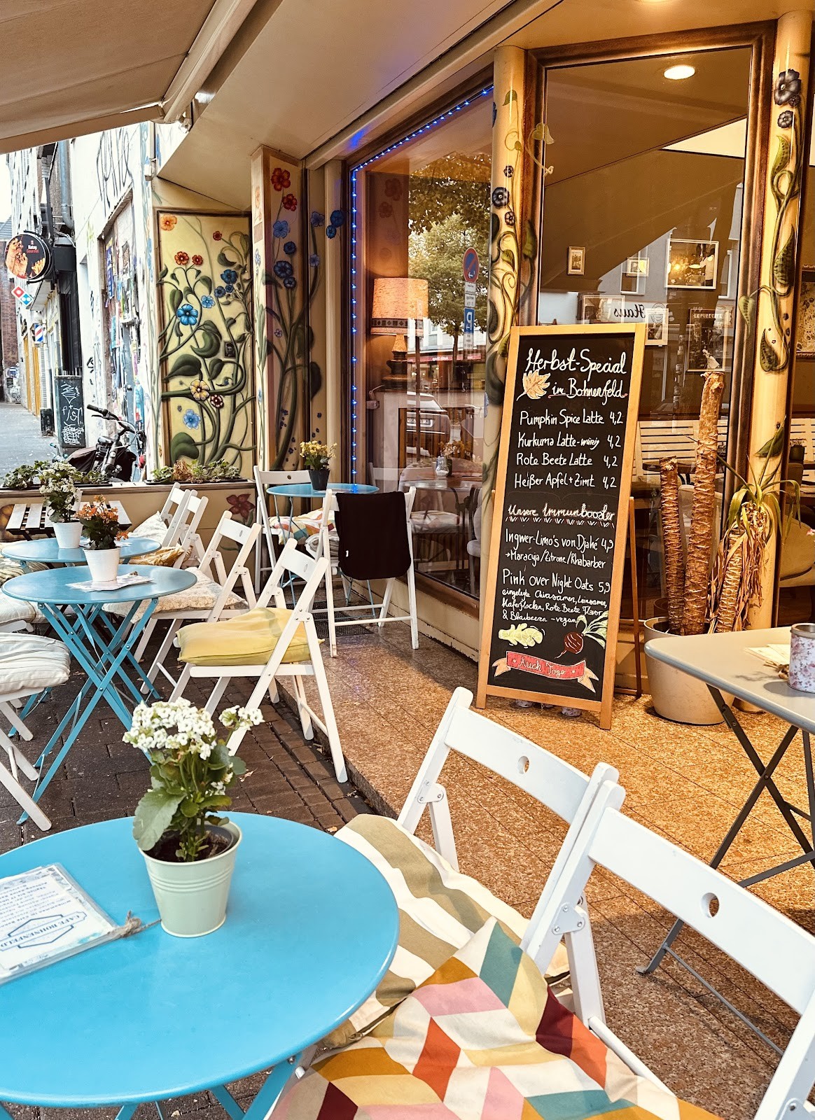 Cafe Bohnenfeld: the place