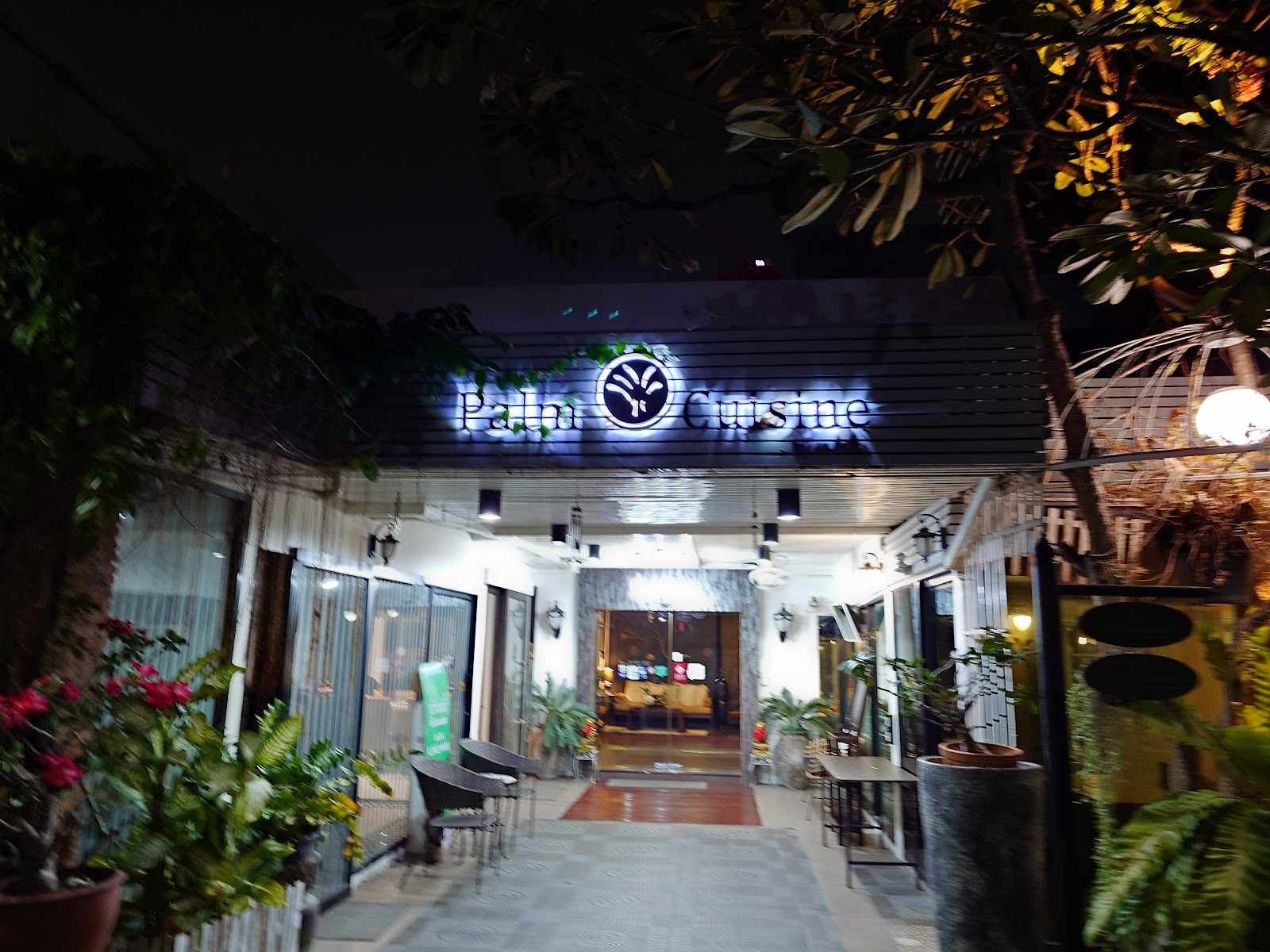 Palm Cuisine: the place