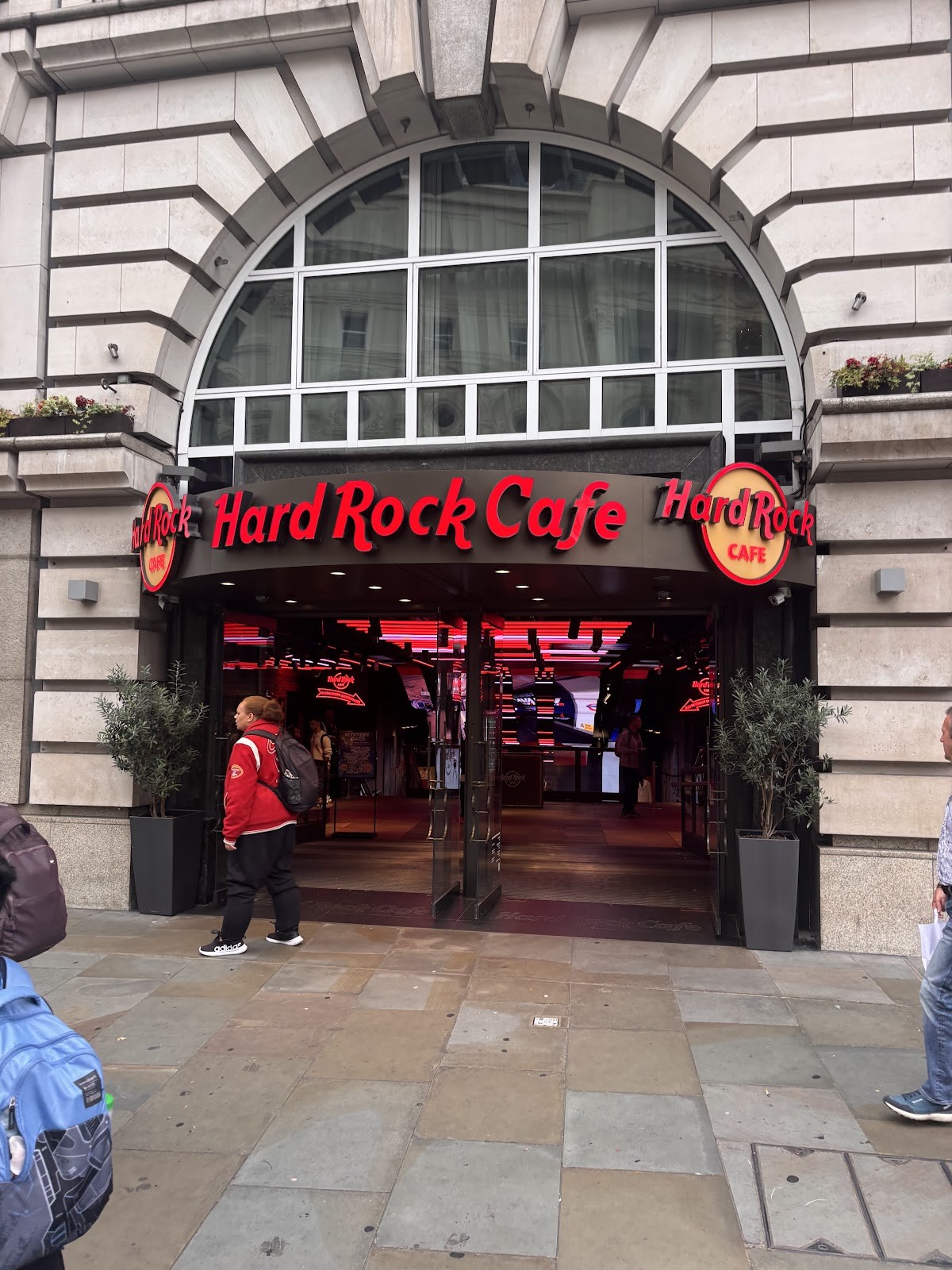 Hard Rock Cafe - Piccadilly Circus: the place