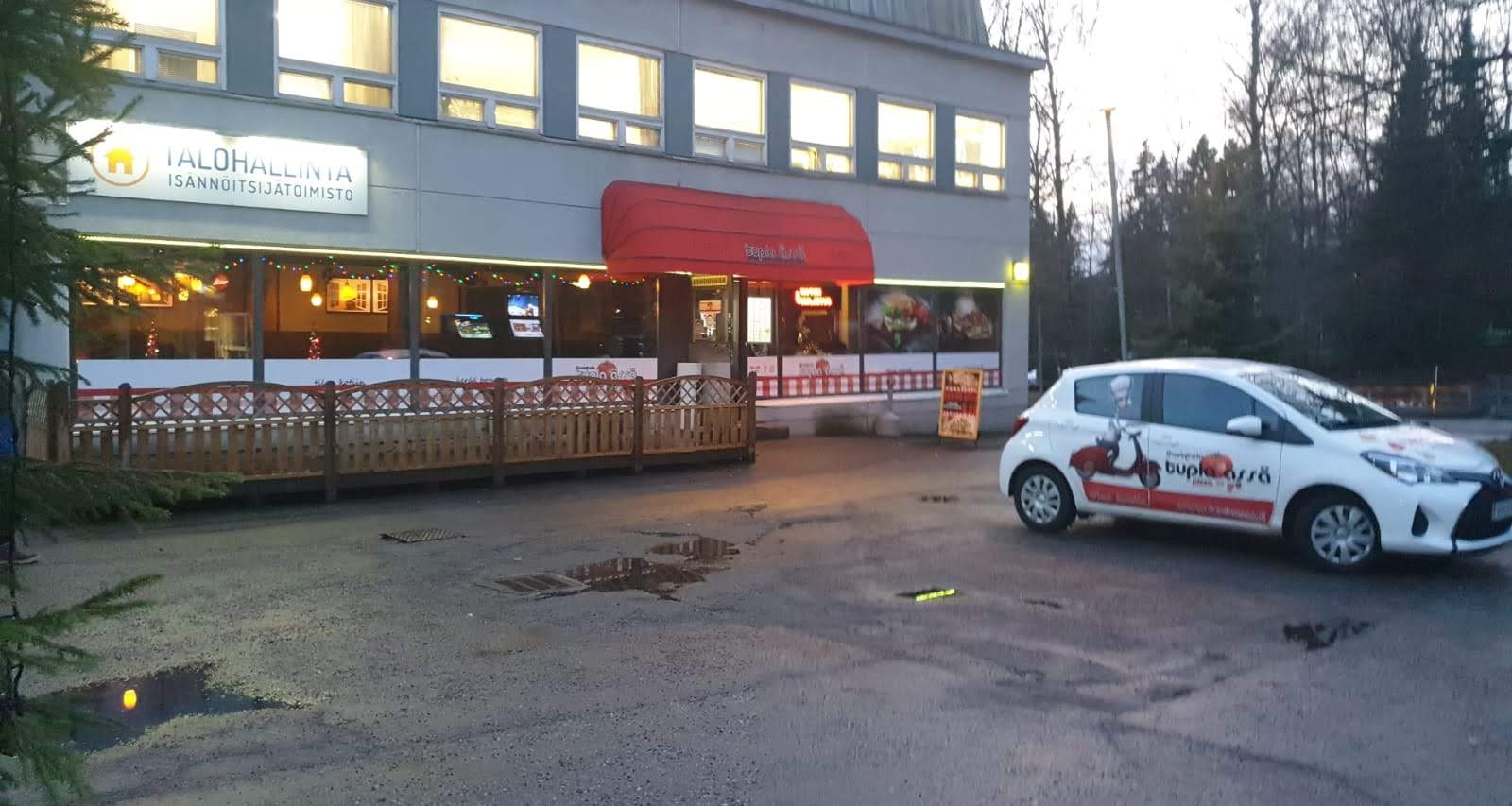 Ravintola Tupla Ässä: the place