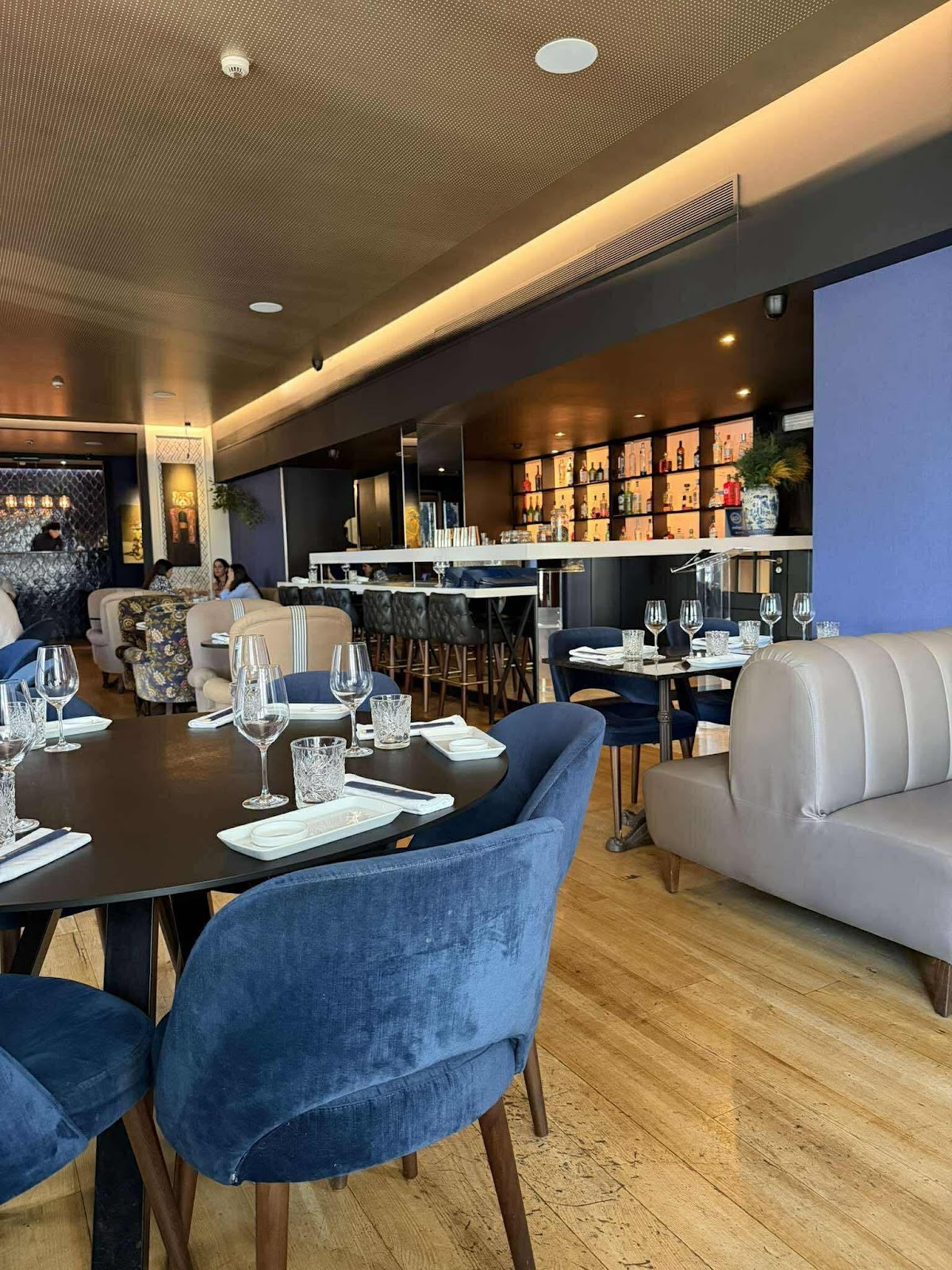 Confraria - sushi do Mercado: the place