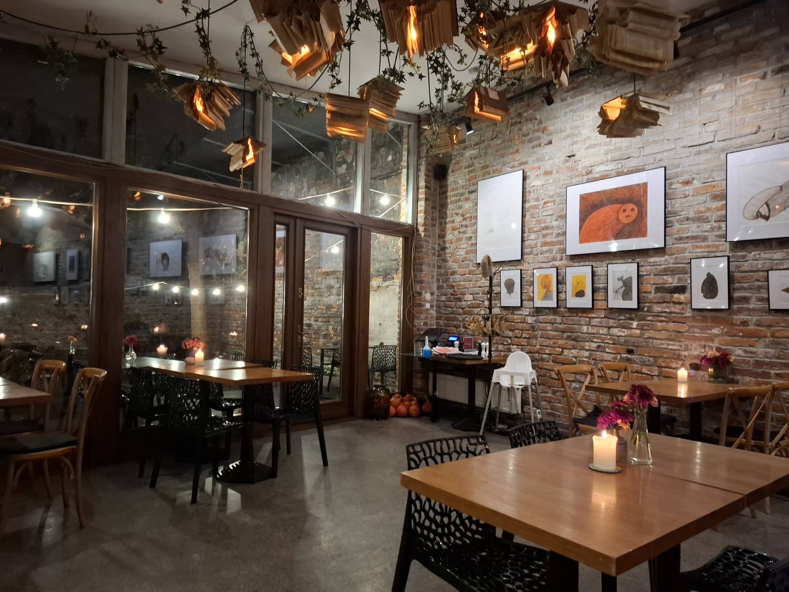 Dynia Resto Bar: the place