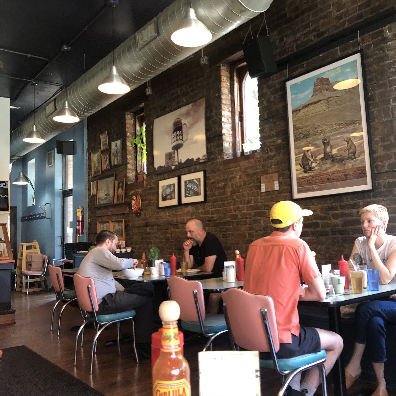Flying Saucer: the place