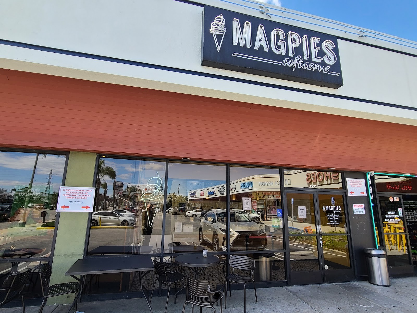 Magpies Softserve: the place