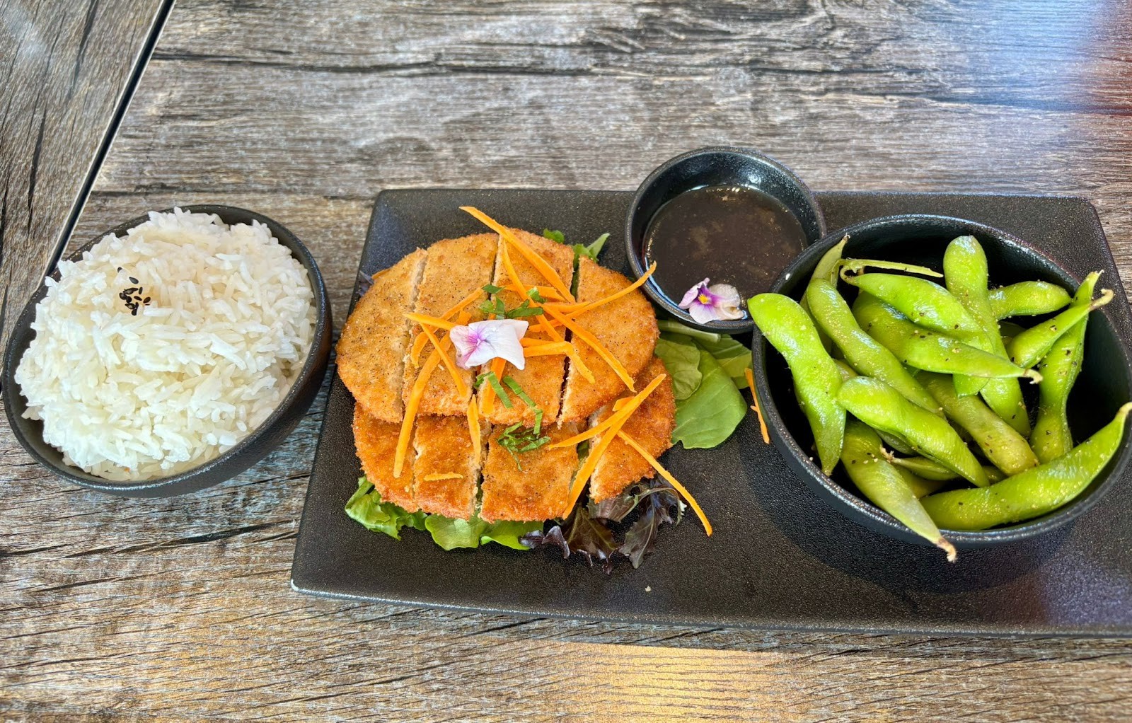 Guan Cafe: Vegetarian & Vegan: food & drinks