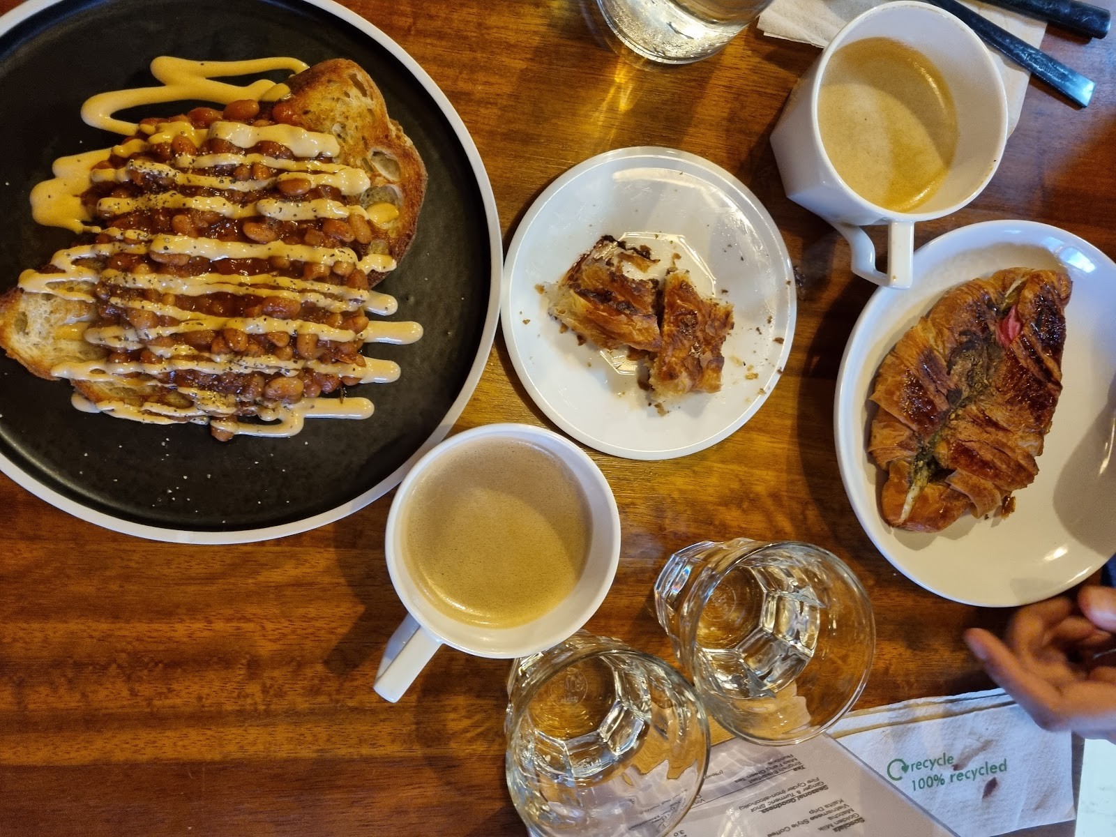 Rons Coffee House: food & drinks
