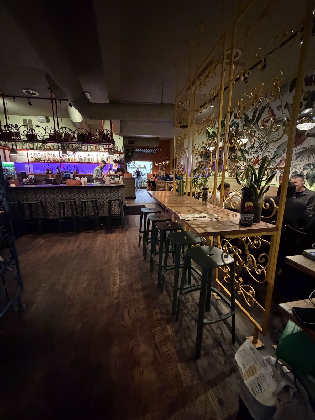 Mister Oso RiNo: the place