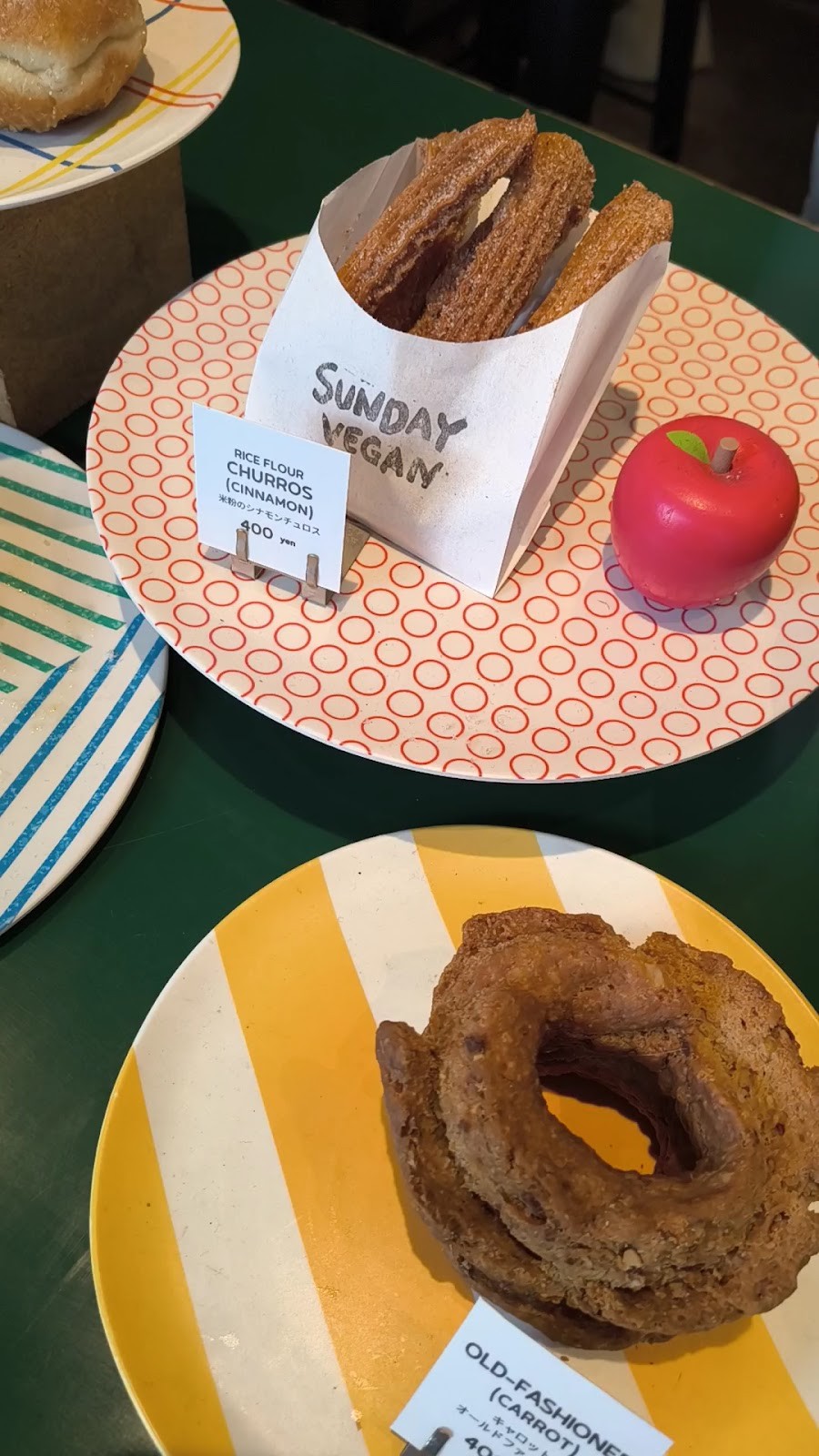 SUNDAY VEGAN: food & drinks