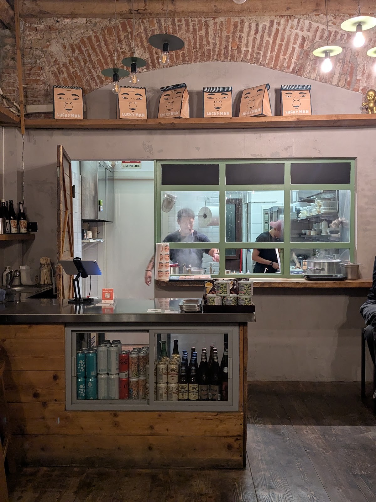 Luckyman Kitchen: the place