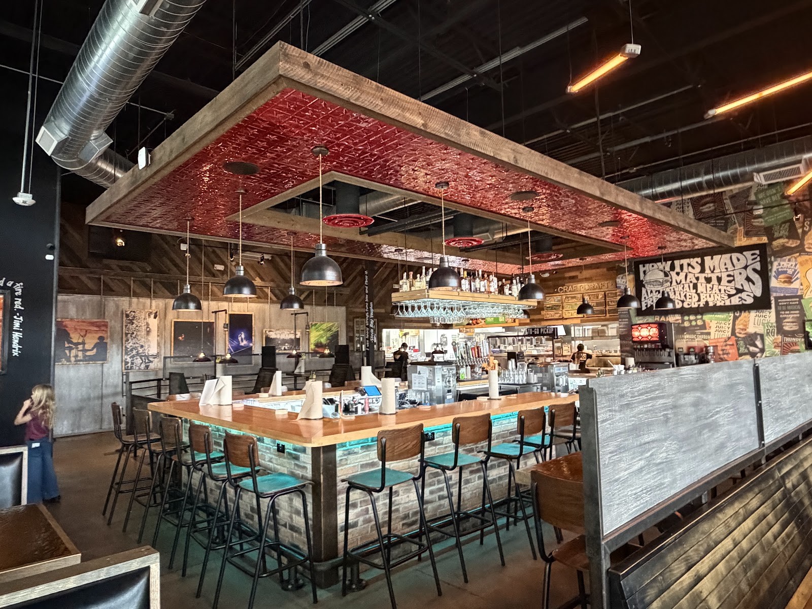 Hopdoddy Burger Bar: the place